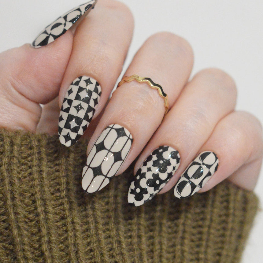 Alt Aesthetic (M640) - Nail Stamping Plate