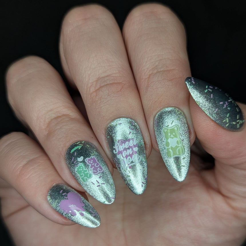 Bear-y in Love (M673) - Nail Stamping Plate