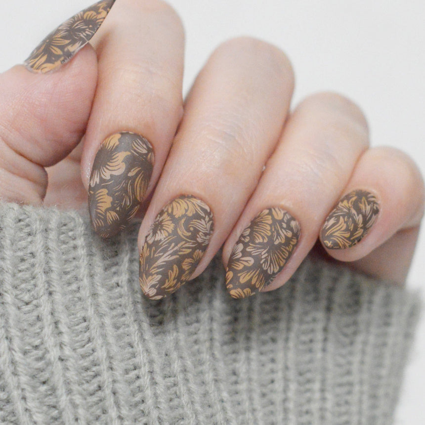 Carved Motifs (M654) - Nail Stamping Plate