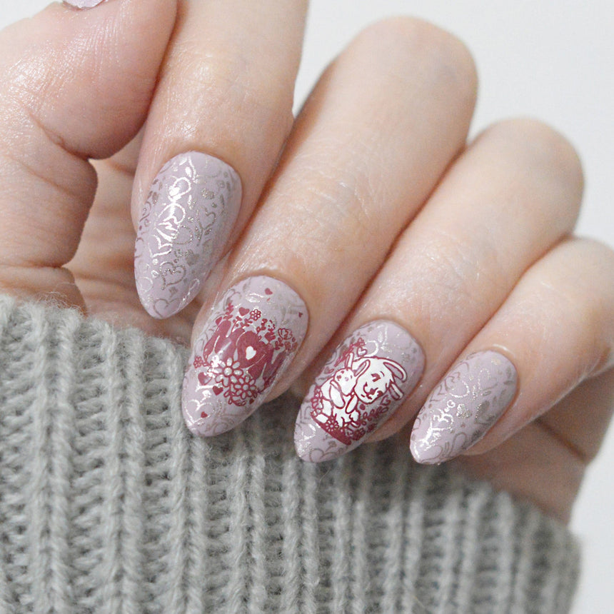 Cherished (M565) - Nail Stamping Plate