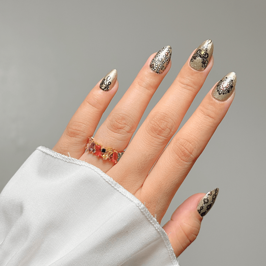 Crown Jewels (M594) - Nail Stamping Plate