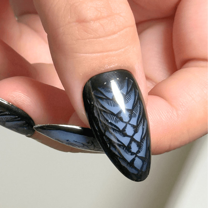 Dragon Heart (M577) - Nail Stamping Plate