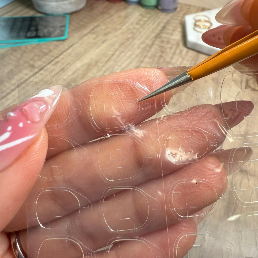 Dual-Ended Nail Art Tweezer and Silicone Pusher