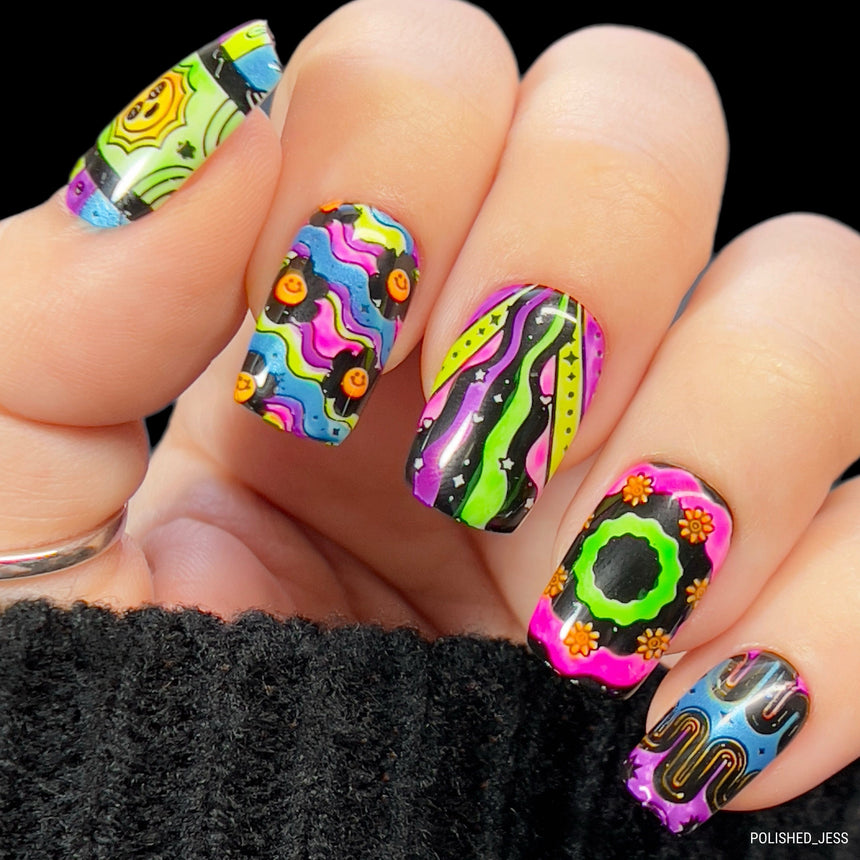 Feelin Groovy (M437) - Nail Stamping Plate