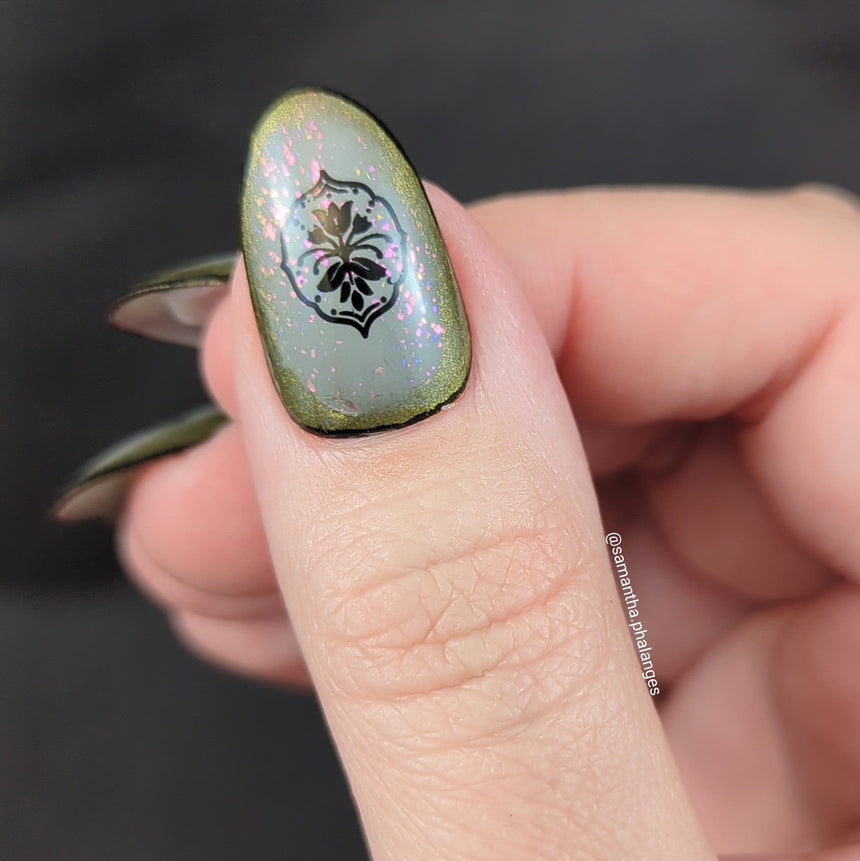 Fleur Nouveau (M470) - Nail Stamping Plate