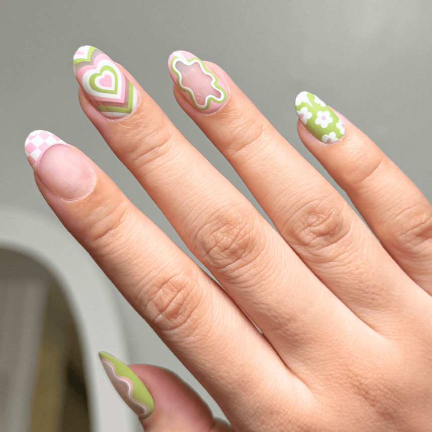 LImited Edition Flower Babe Press On Nails - Short Round
