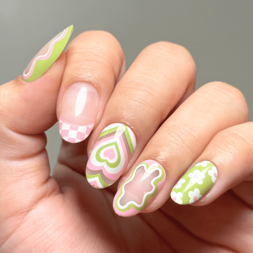 LImited Edition Flower Babe Press On Nails - Short Round