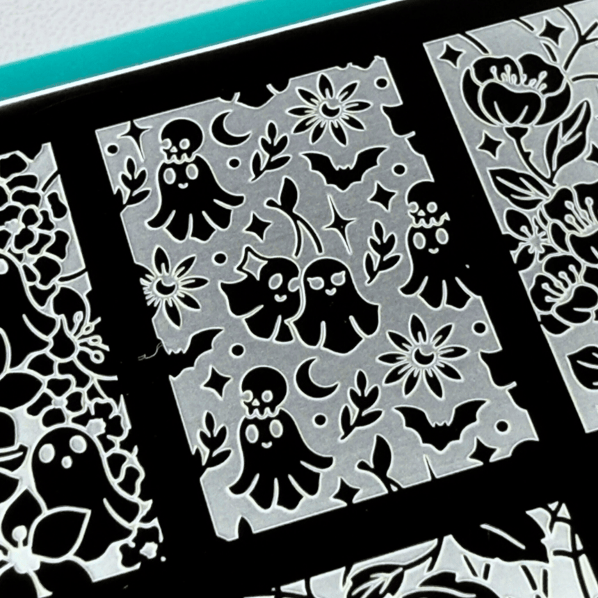 Ghoulish Gardener (M618) - Nail Stamping Plate