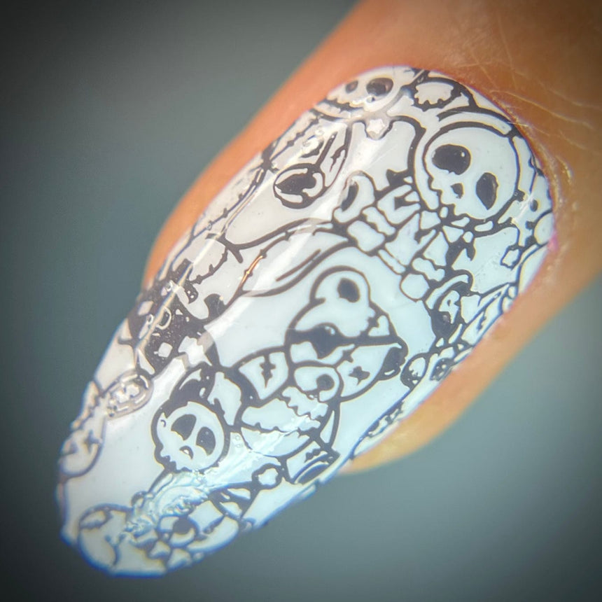 Illusionist: Smoke Show (B488) - Gray Cream Stamping Polish