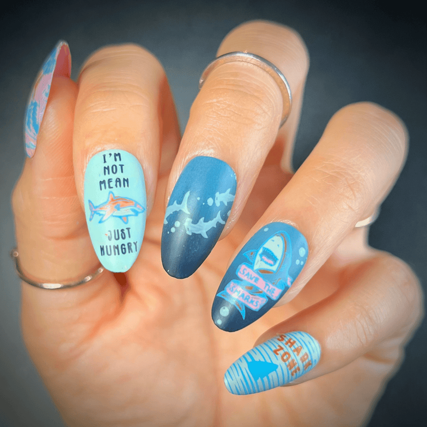 Kiss a Shark (M377) - Nail Stamping Plate