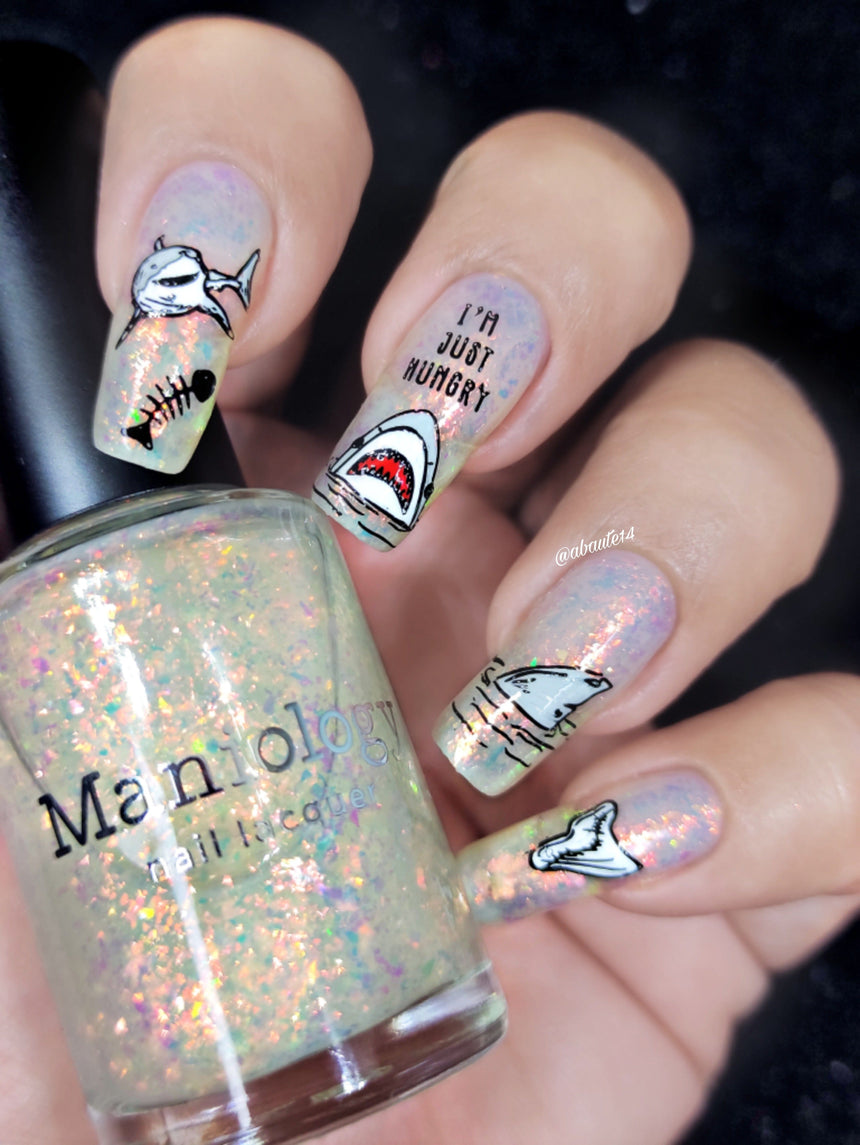 Kiss a Shark (M377) - Nail Stamping Plate
