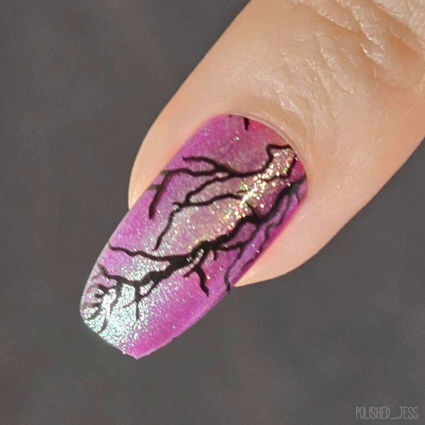 Lightning Strikes (M572) - Nail Stamping Plate