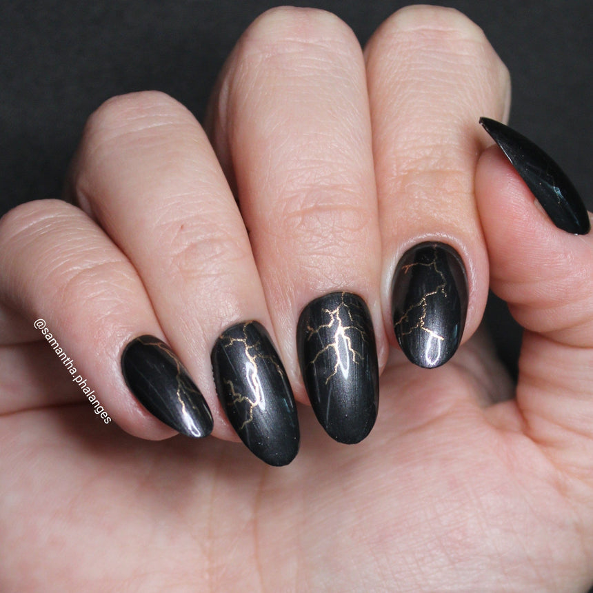 Lightning Strikes (M572) - Nail Stamping Plate