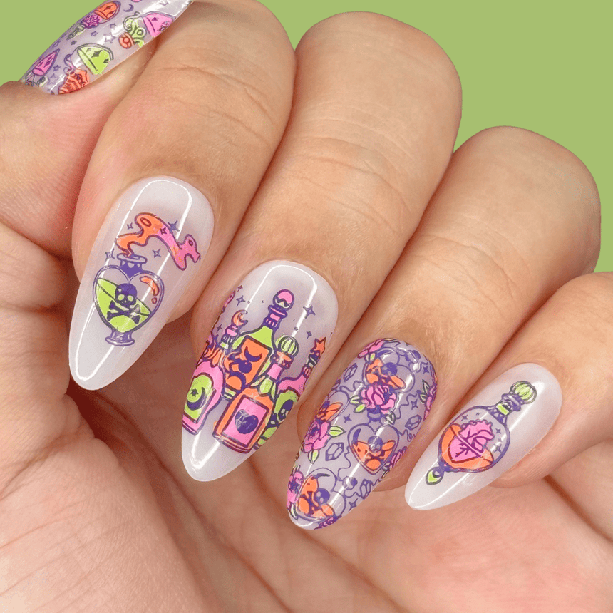 Love Potion (M570) - Nail Stamping Plate