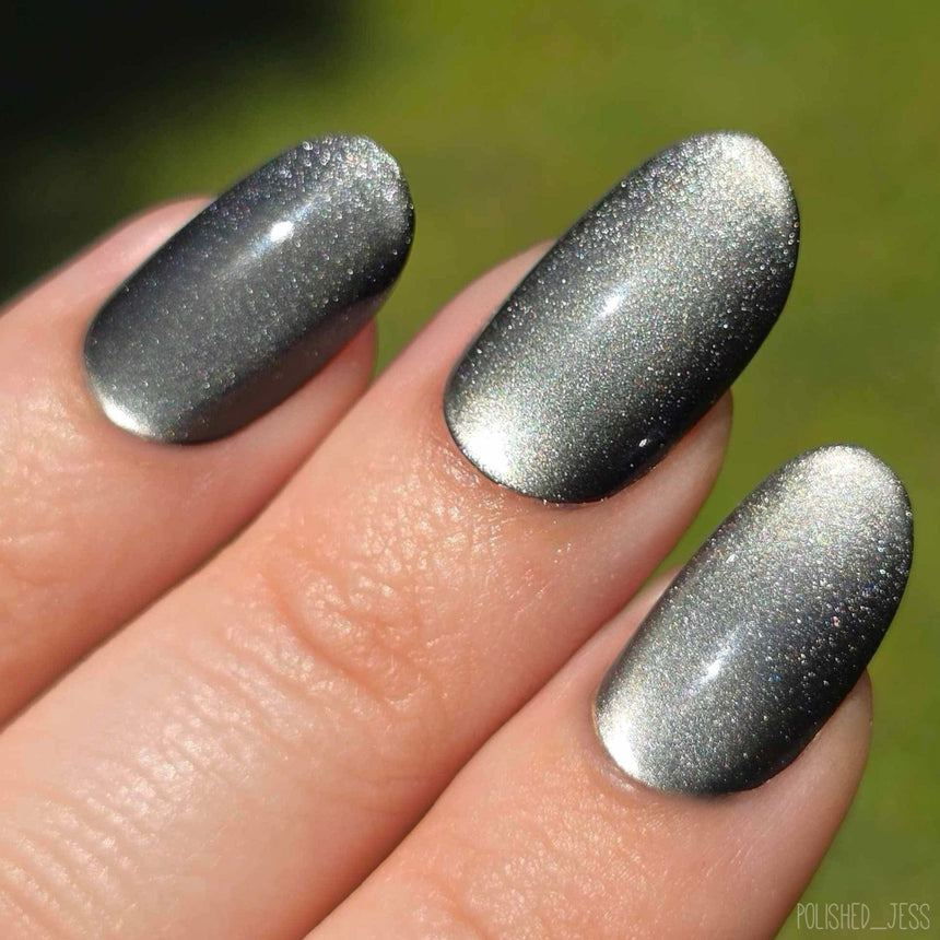 Magnetic Metal Press On Nails - Short Round