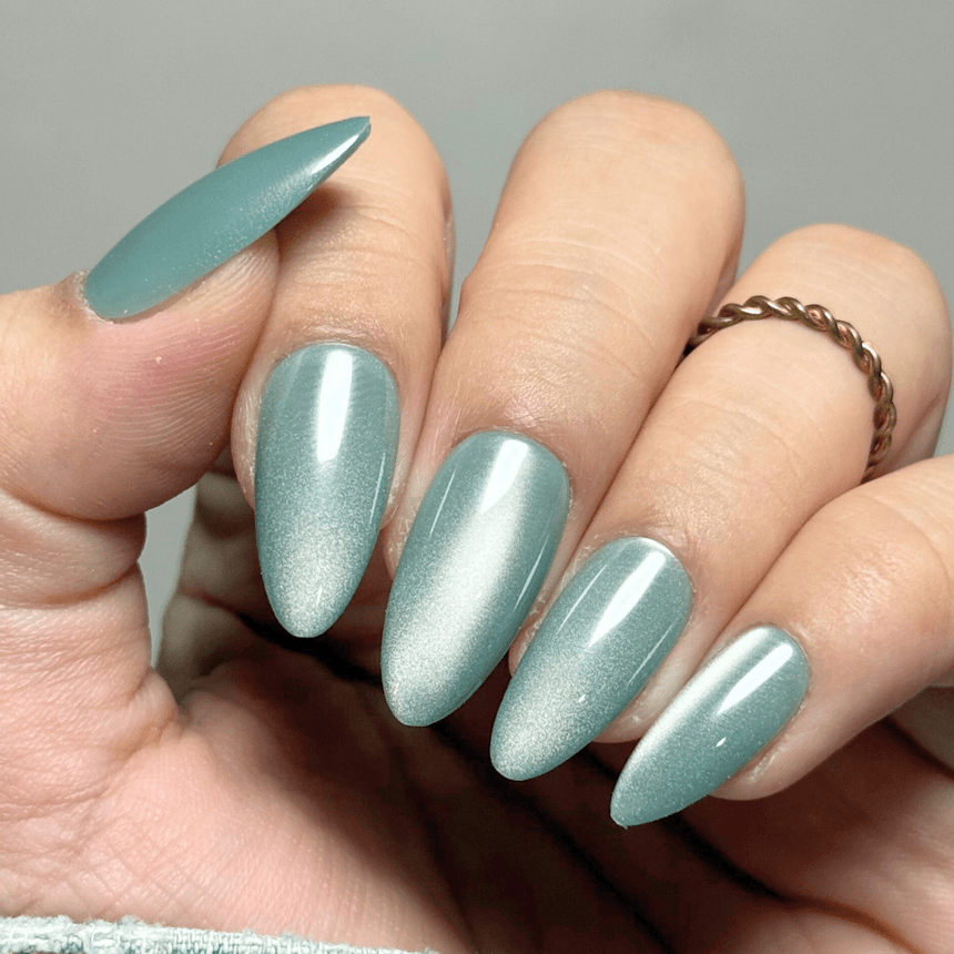 Moss Press On Nails - Medium Almond