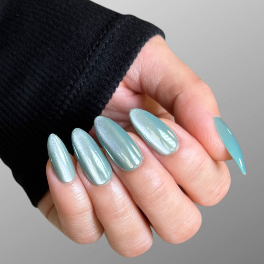 Moss Press On Nails - Medium Almond