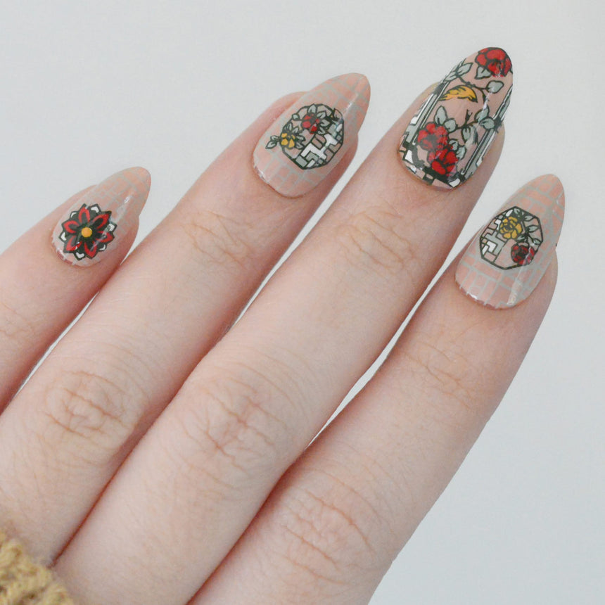 Painted Eaves (M688) - Nail Stamping Plate