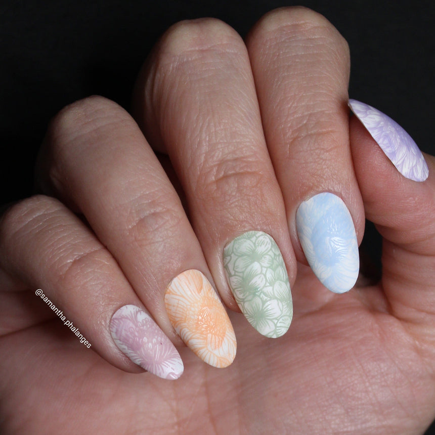 Pretty Petals (M571) - Nail Stamping Plate