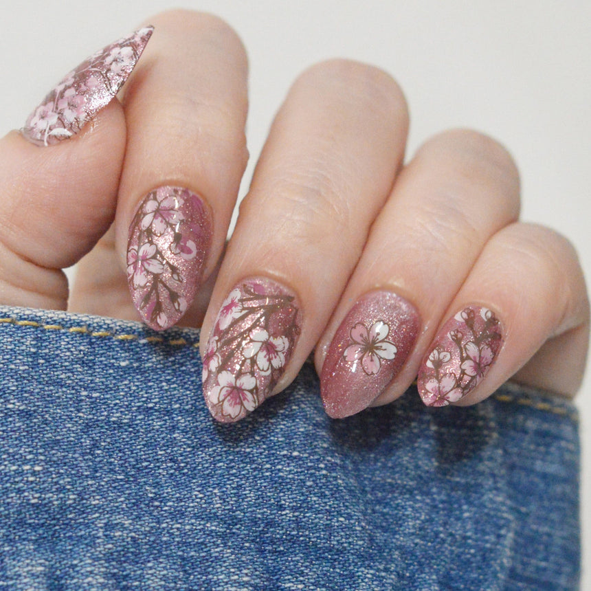 Sakura Showers (M663) - Nail Stamping Plate