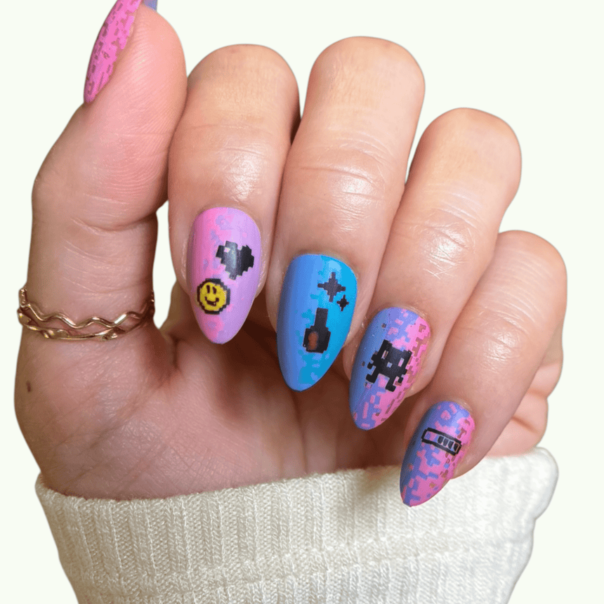 Seeing Pixels (M633) - Nail Stamping Plate