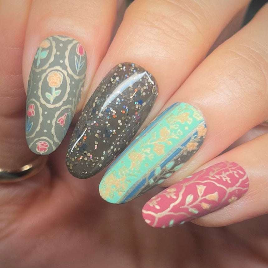 Wall Flowers (M580) - Nail Stamping Plate