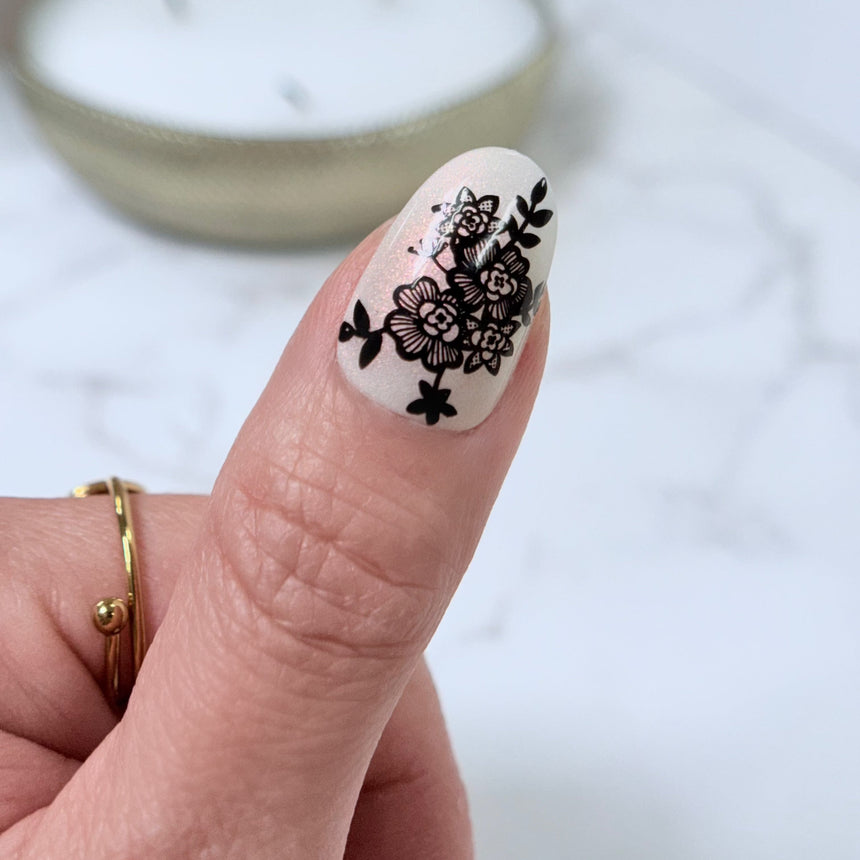 Wedding Bells (M587) - Nail Stamping Plate