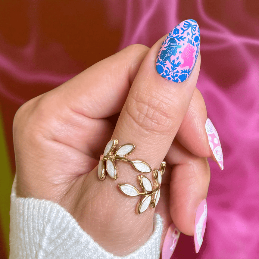 Wickedly Good (M648) - Nail Stamping Plate