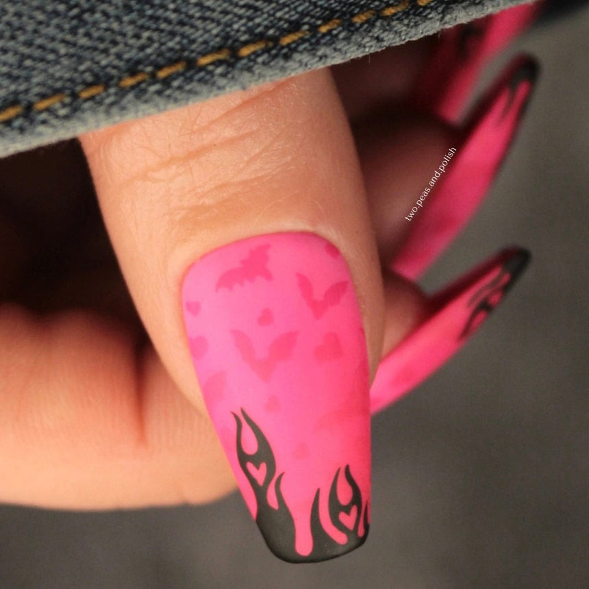Batty Love (M346) - Nail Stamping Plate