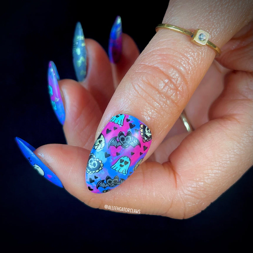 Batty Love (M346) - Nail Stamping Plate