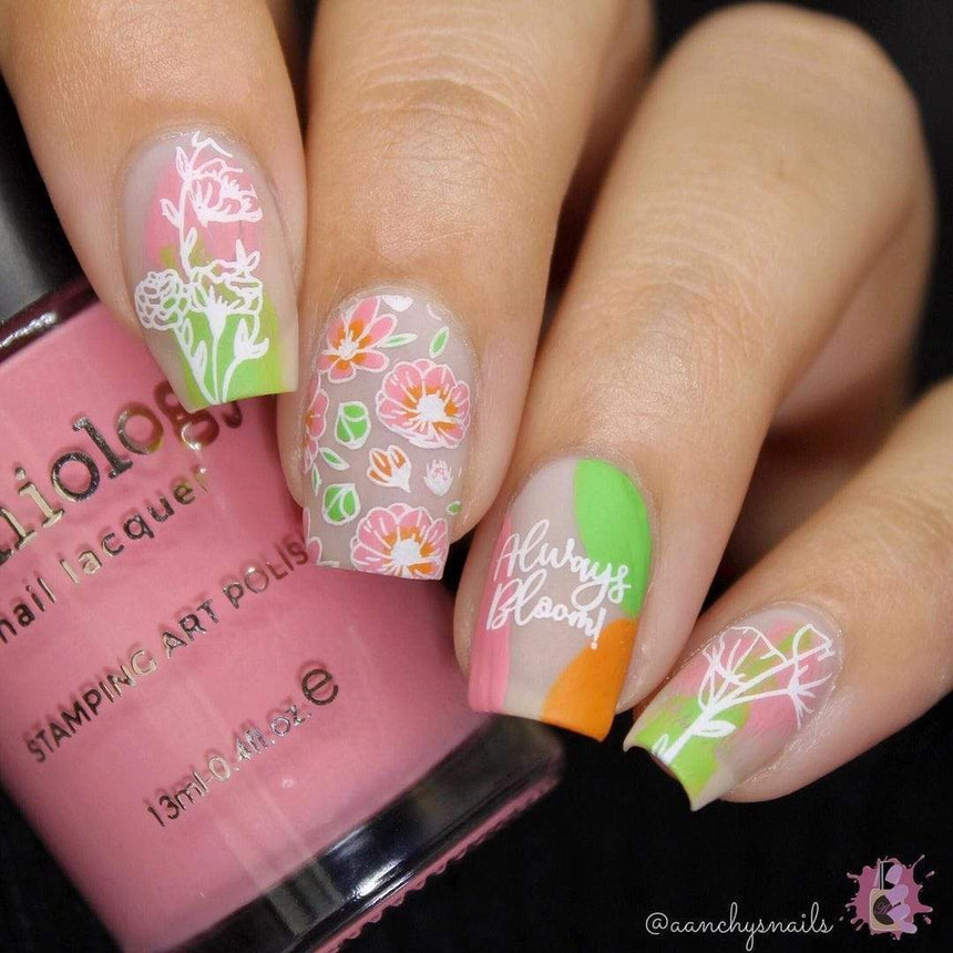 Manicure featuring Juicy polishes from Maniology