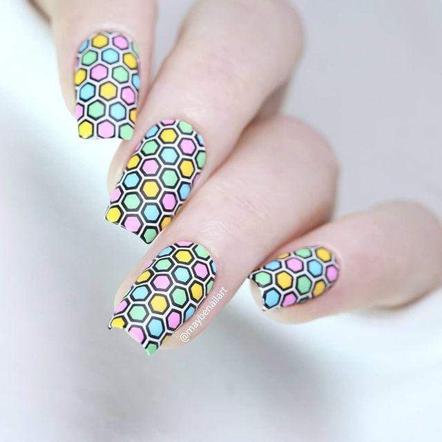 Patterns: Chain Reaction (m086) - Nail Stamping Plate