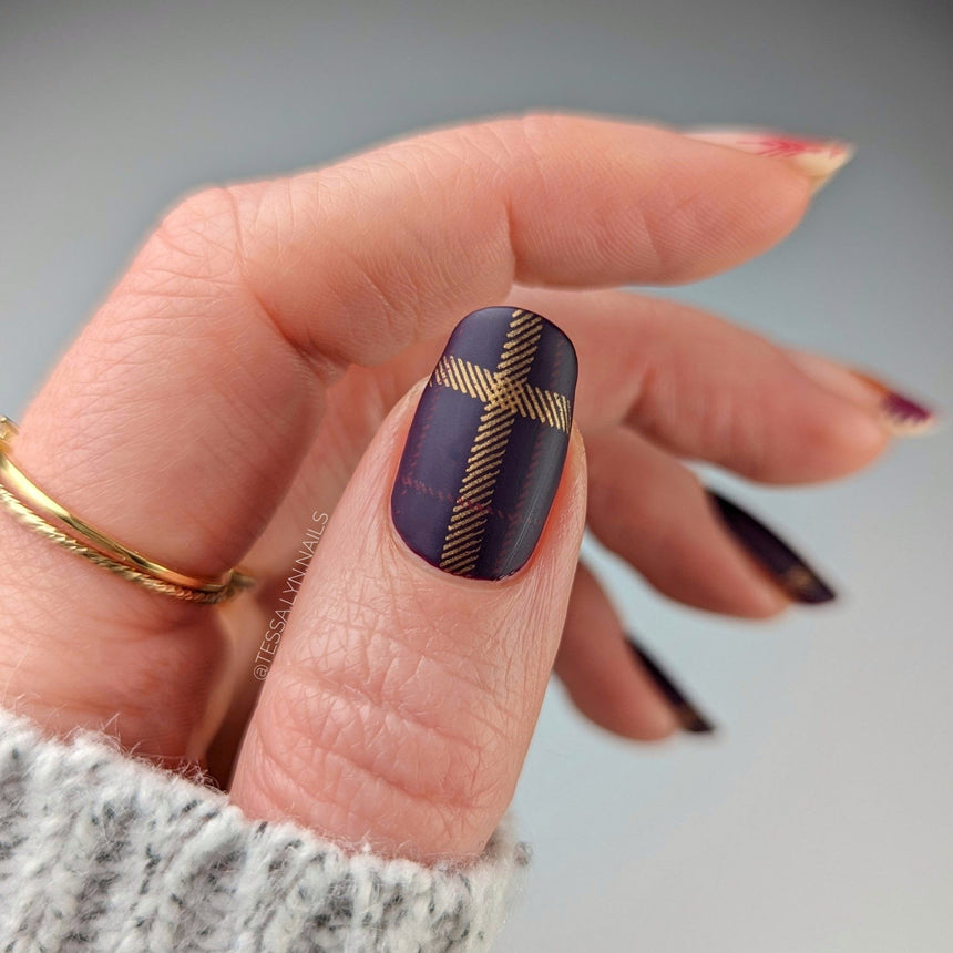 Plaid Season (M336) - Nail Stamping Plate