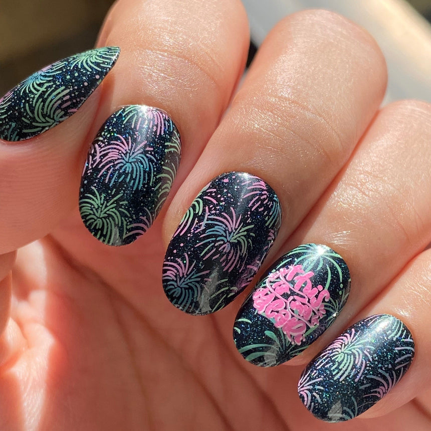 Pop The Bubbly (M342) - Nail Stamping Plate