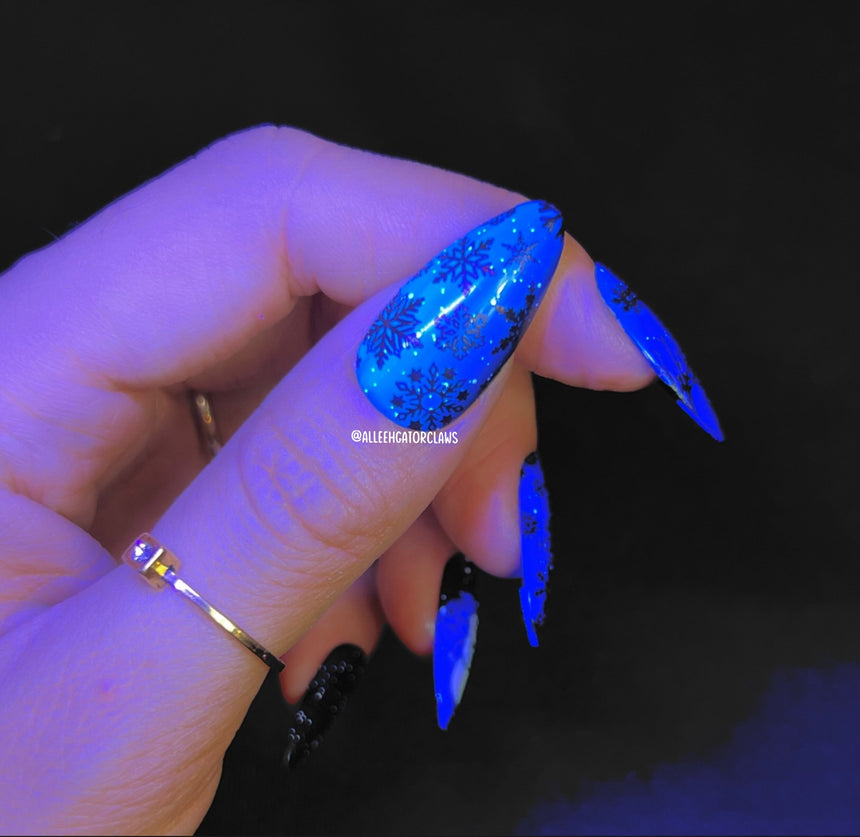 Snow Day (M338) - Nail Stamping Plate