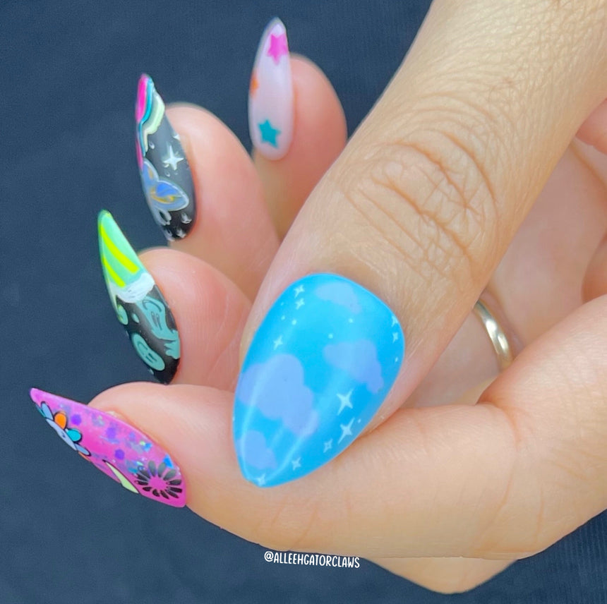 Sunshine Babe (M329) - Nail Stamping Plate