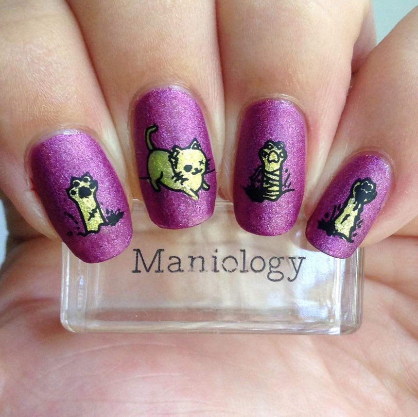 Thriller (B348) - Holographic Fuchsia Stamping Polish