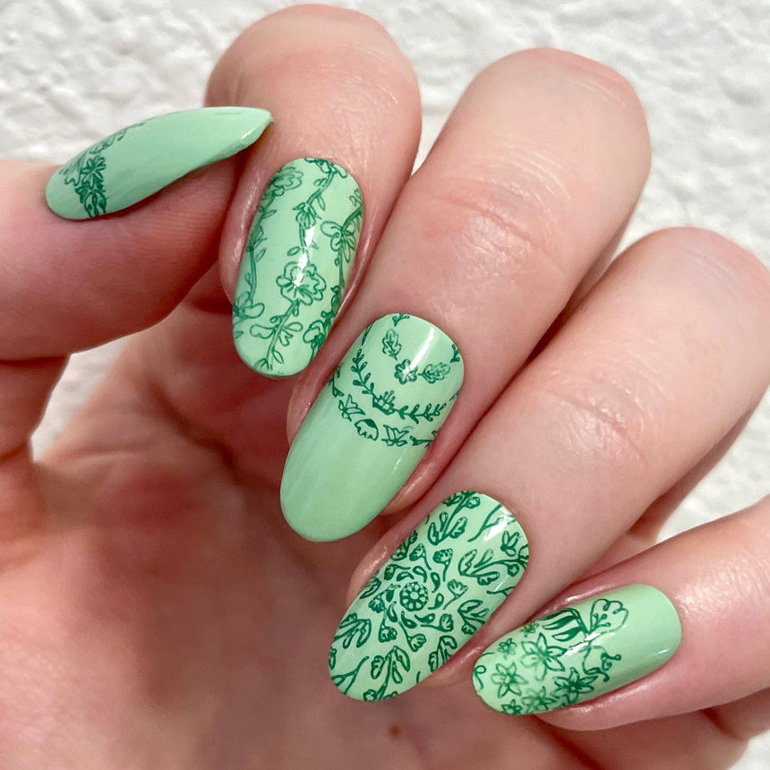 Floral Kaleidoscope: Folk Forest (MXM073) - Nail Stamping Plate