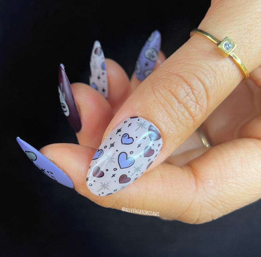 Hearts & Chains: Links of Love (MXM098) - Nail Stamping Plate