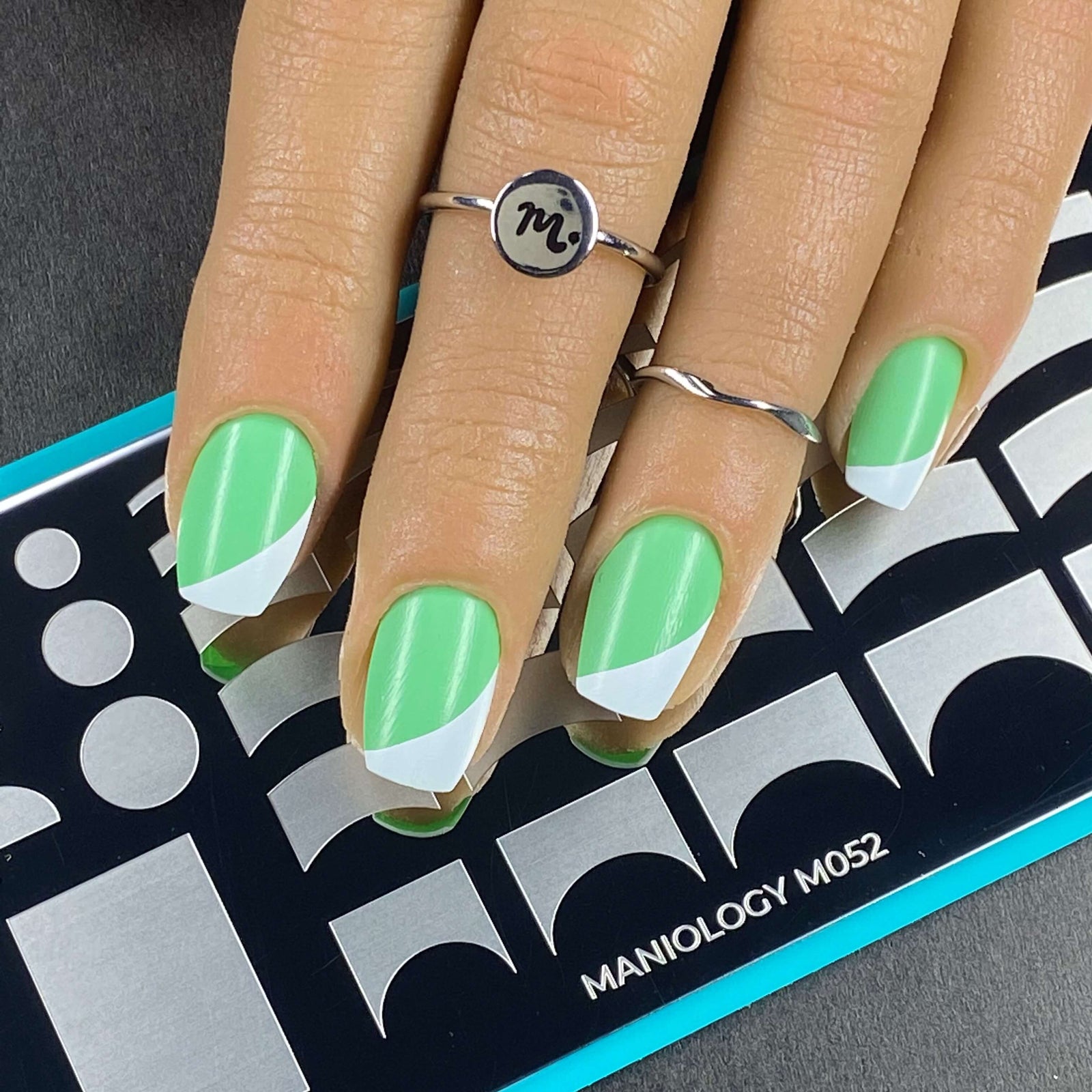 50 Cute & Creative French Tip Nail Designs For 2025