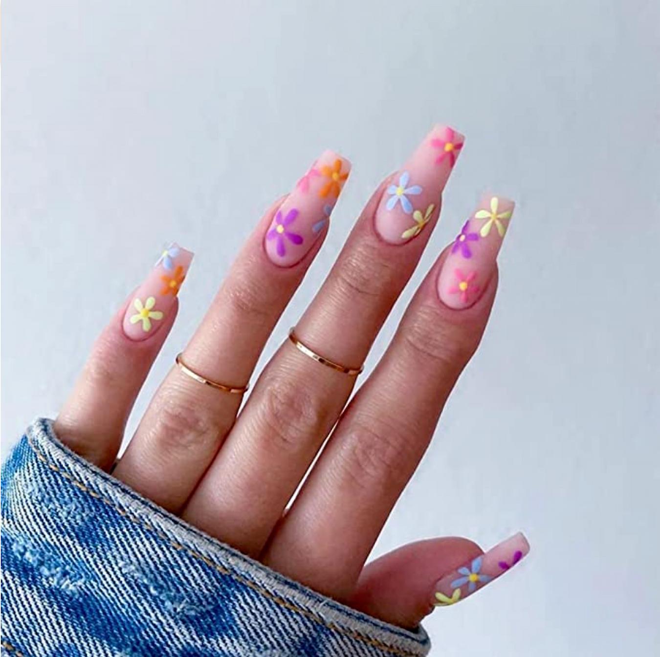 25 Cute Coloured French Tip Nail Ideas : Pink Contrast