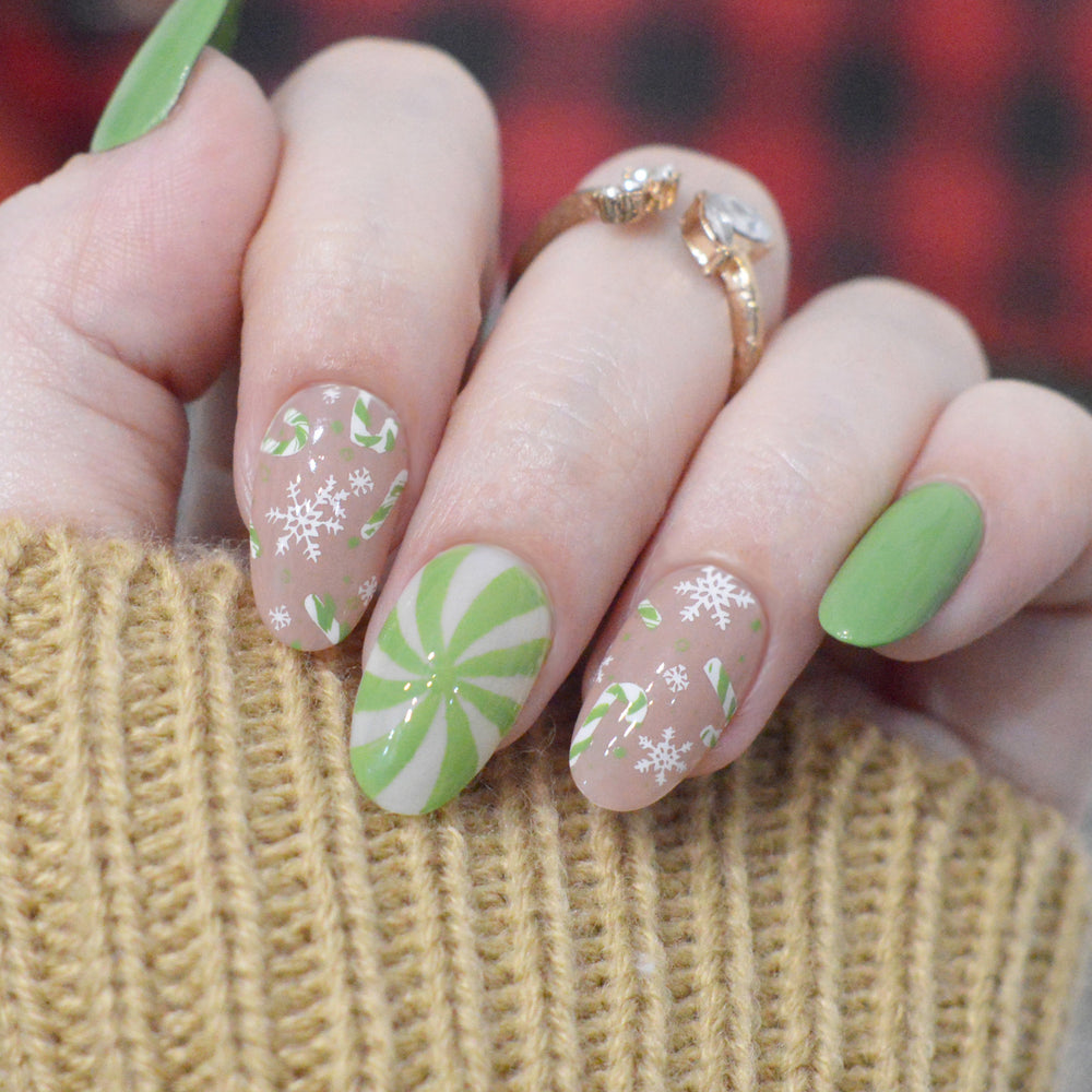 Candy Cane Cove (M512) - Nail Stamping Plate