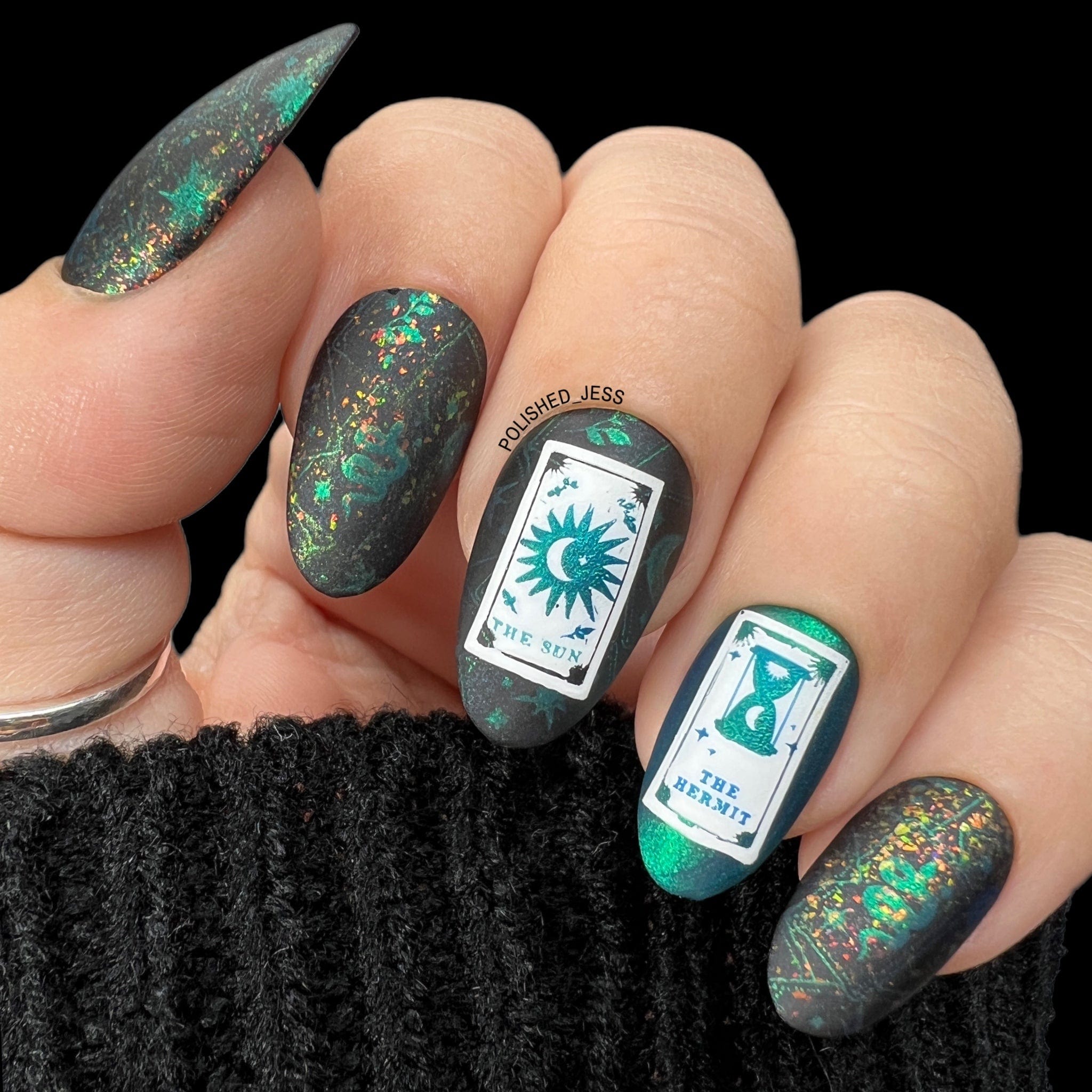 Artist Collaboration: Anesayart - Celestial Tarot (M366) - Nail