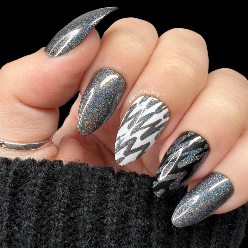 Black Nails with Holographic Magic