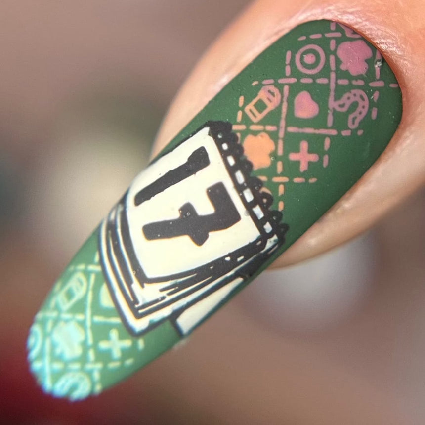 Clover Craze (M561) - Nail Stamping Plate