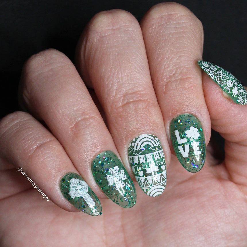 Clover Craze (M561) - Nail Stamping Plate