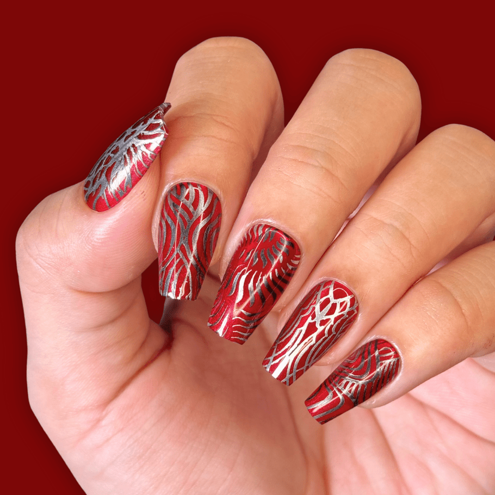 Fashion Forward (M555) - Nail Stamping Plate