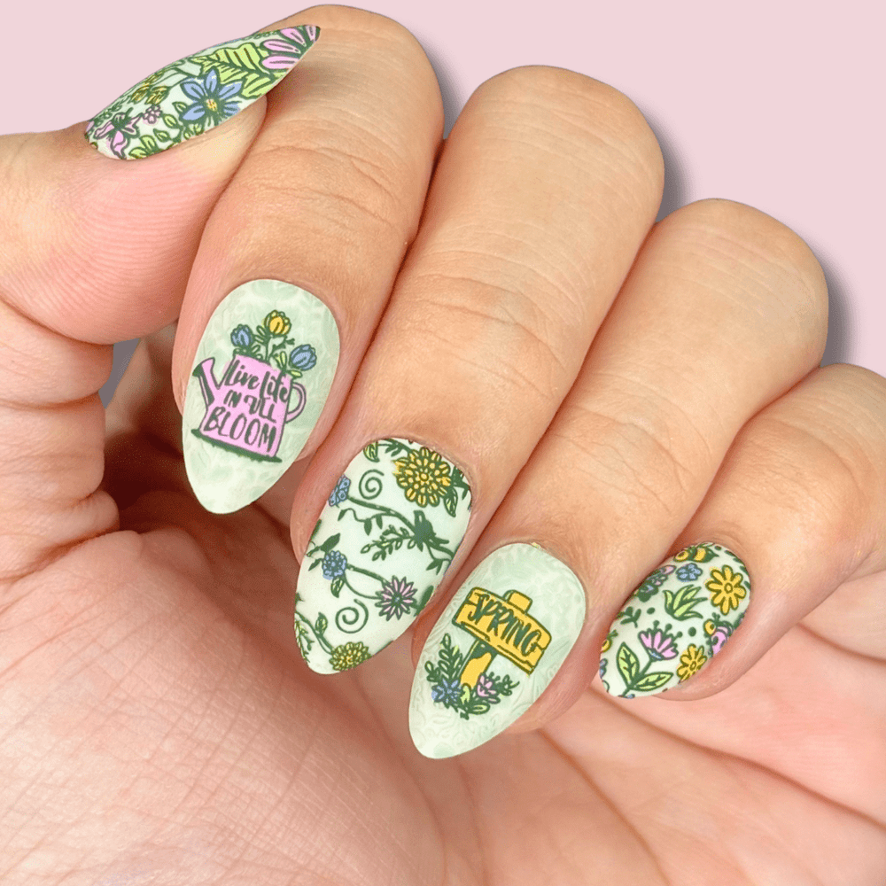 Fresh Blooms (M560) - Nail Stamping Plate