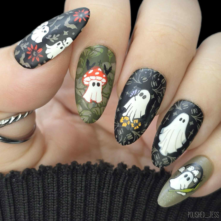 Ghoulish Gardener (M618) - Nail Stamping Plate