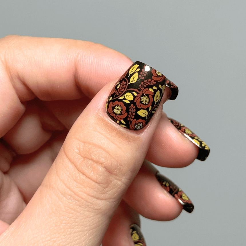 Gzhel Roses (M674) - Nail Stamping Plate